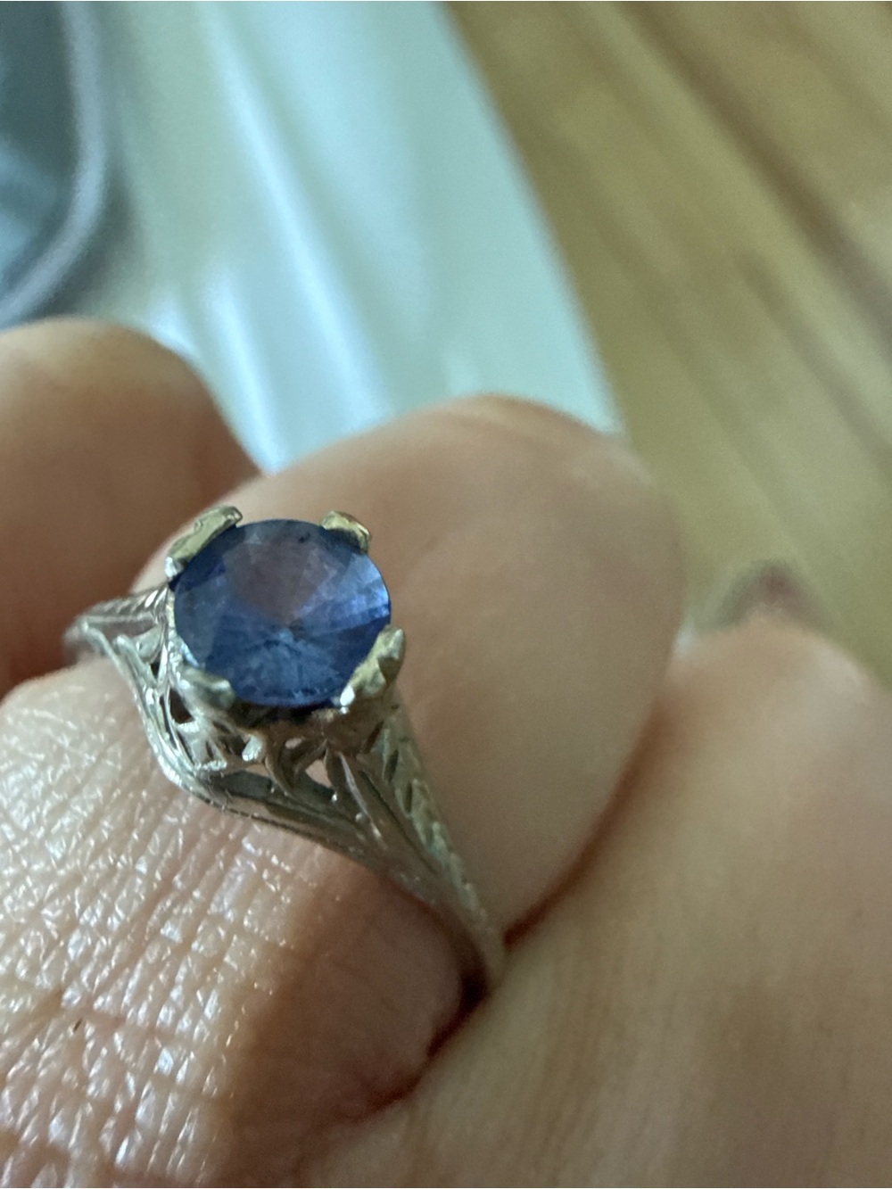Blue sapphire vintage ring
